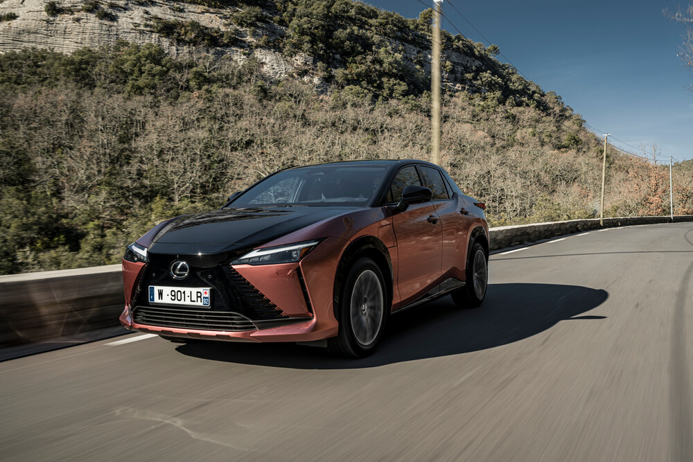 Lexus RZ DPL 2023_03.jpg