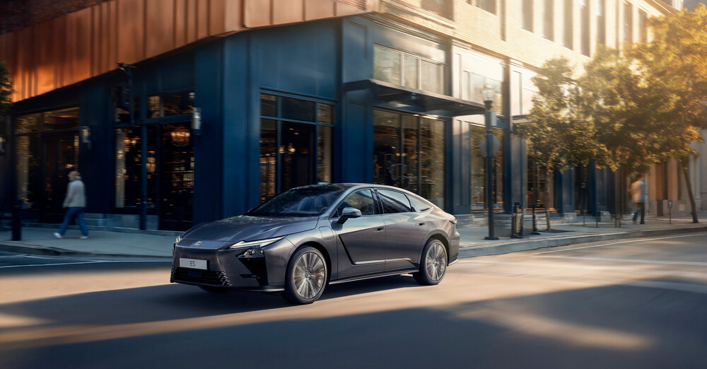 Lexus ES_2026_03.jpg