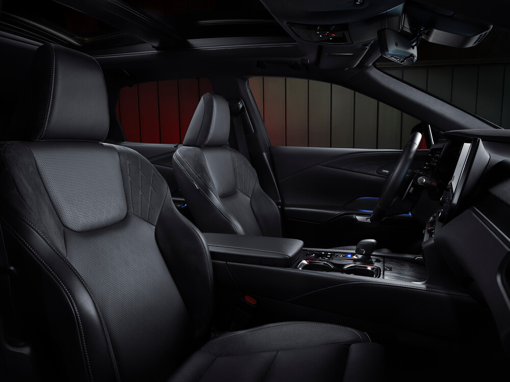 Lexus RX_Interior_Design_05.jpg