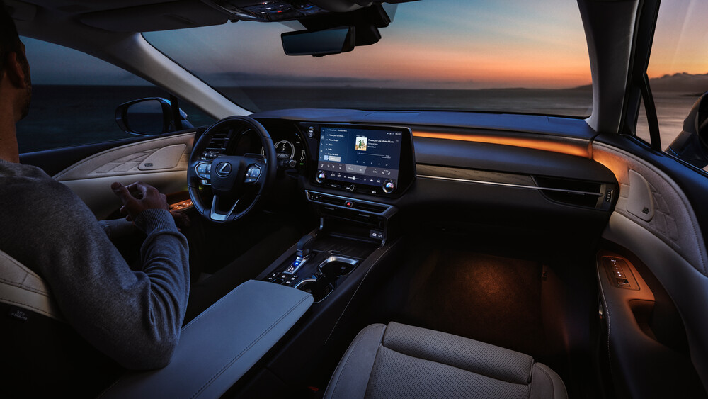 Lexus RX_Interior_Design_03.jpg